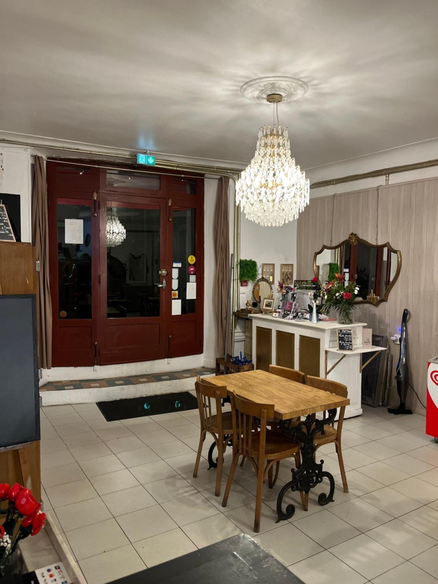 Cafe Du Commerce Genolhac 外观 照片